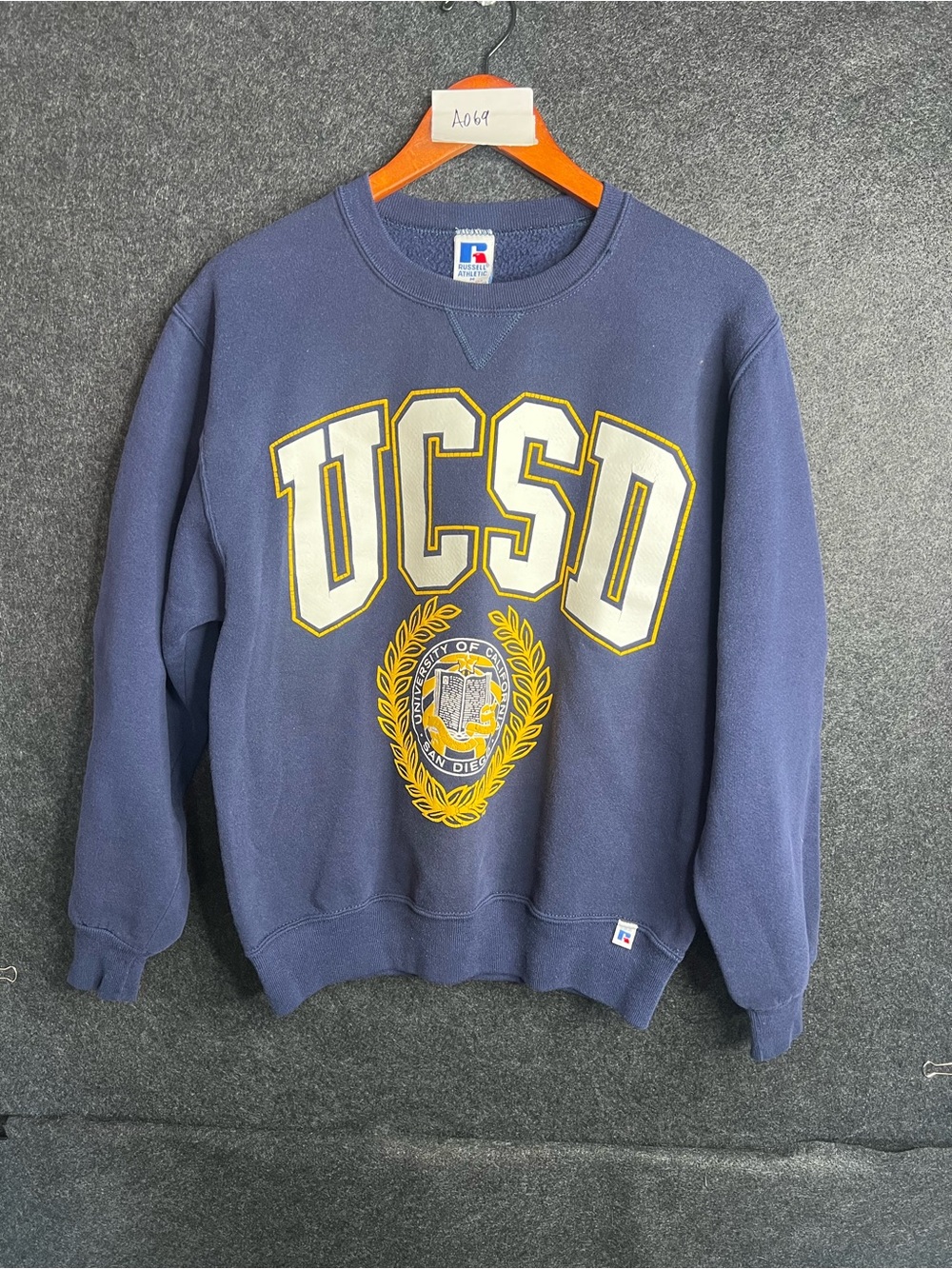 VTG 90s UCSD Crewneck Sweatshirt Mens M Navy Made In USA Russell Athletic Uni